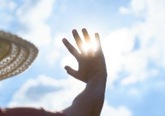 Calor aperta em Portugal com aviso amarelo para 7 distritos
