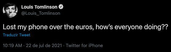 Louis Tomlinson tweetou através de um iPhone, embora tenha parceria com a Samsung