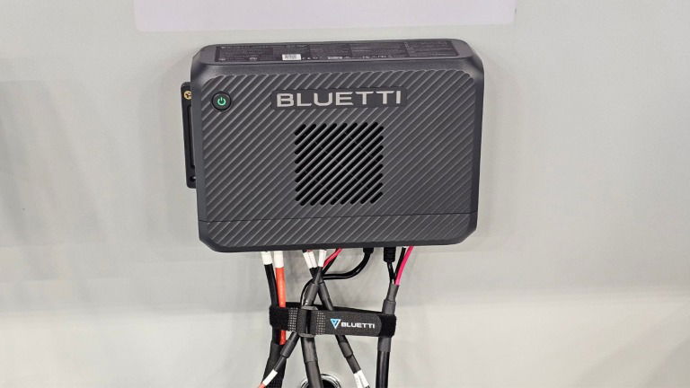 Carrega 13 vezes mais rápido enquanto conduzes: novidade da Bluetti muda tudo