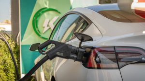 Carregar carro elétrico: Atlante com nova tarifa que devolve metade do valor aos condutores