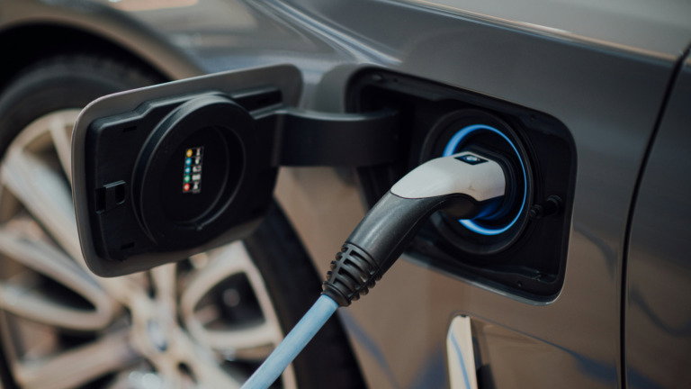 Carregar um elétrico pode ficar mais barato em Portugal, mas há um detalhe