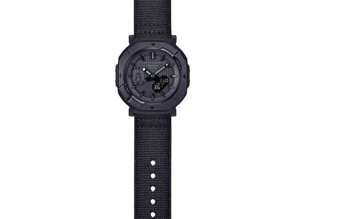 Casio Pro Trek PRJ-B001WM-1 com bracelete