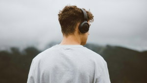 Chega de pagar Spotify e YouTube: estas 5 alternativas grátis têm funções premium