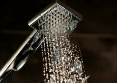 Termoacumulador inteligente ou esquentador: qual poupa mais na fatura da EDP