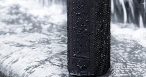 Coluna Bluetooth mais vendida da Amazon está com desconto irresistível este natal