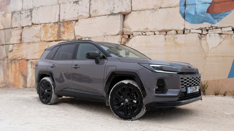Conduzi o novo Toyota RAV 4 e foi além do que eu esperava