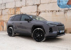 Conduzi o novo Toyota RAV 4 e foi além do que eu esperava