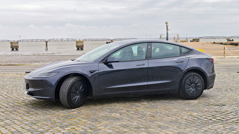 Conduzimos o Tesla Model 3 mais barato em Portugal: temos de falar