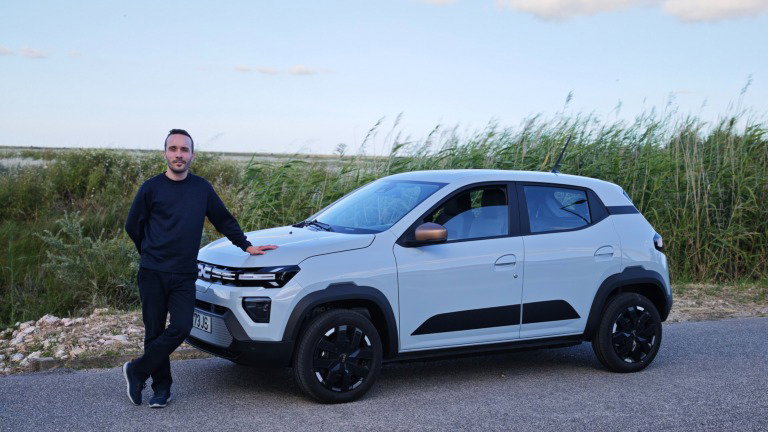 Conduzi o Dacia Spring por uma semana: carro elétrico mais barato em Portugal