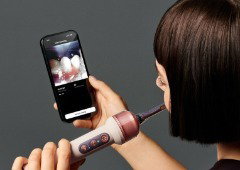 Dyson lança a escova de dentes mais arrojada de sempre (até tem uma câmara)