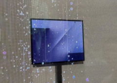 É o 1º telemóvel da Samsung deste tipo e pode ser lançado já em dezembro