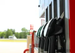 E se o preço dos combustíveis em Portugal escalar? Governo dá uma garantia