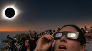 Eclipse em Portugal: eis os sintomas nos olhos que deves (ou não) ter atenção