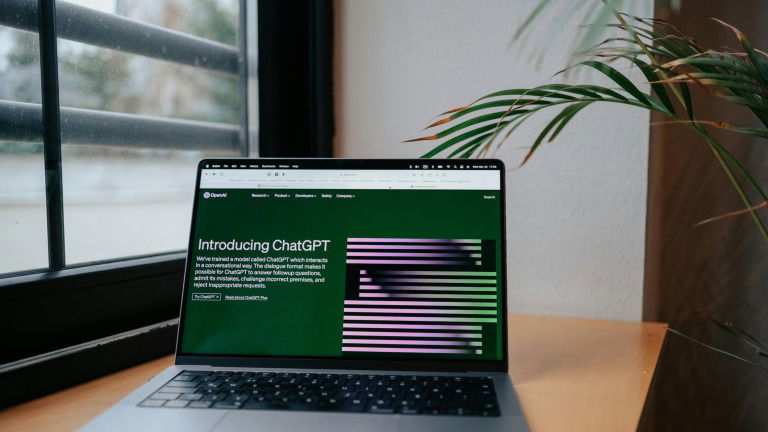 Empresa-mãe do ChatGPT confirma que vários dados pessoais foram expostos