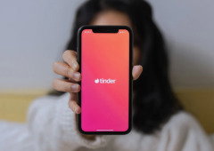 Esquece os dates 1x1: o Tinder tem um novo recurso que muitos vão adorar