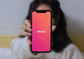Esquece os dates 1x1: o Tinder tem um novo recurso que muitos vão adorar