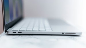 Esta aplicação gratuita revela o que os teus cabos USB-C conseguem realmente fazer no Mac