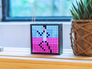 Esta coluna Bluetooth com Pixel Art pode ser o presente perfeito (20% desconto)