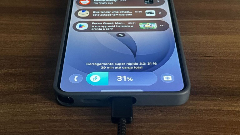 Esta opção do ​Android 17 vai proteger a bateria do teu telemóvel durante o carregamento