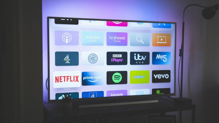 Estas ferramentas de IA prometem acabar com os anúncios das Smart TVs