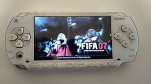 Este jogo de PSP tem quase 20 anos e marcou a minha infância. Agora nem 5€ custa