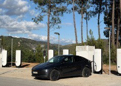 Este mapa diz os preços de todos os Superchargers da Tesla em tempo real