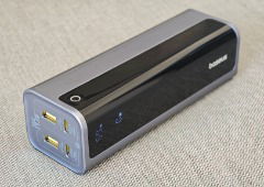 Este powerbank Baseus é perfeito para carregar todos os gadgets rápido em viagem