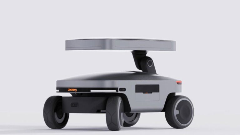 Este robô segue-te fielmente para carregar toda a tua tecnologia com energia solar