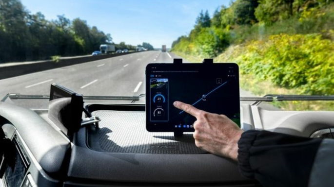 Autoestrada A10 em França que carrega EV por indução