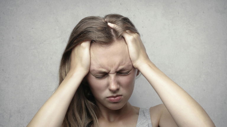 Estudo diz-te uma forma (fácil) de reduzir a ansiedade. Só demora 24 minutos