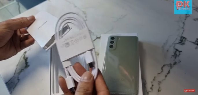 Samsung Galaxy S21 FE não terá carregador na caixa