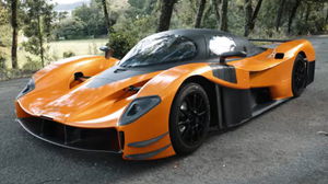 Foi revelado o interior do 1º supercarro "made in" Portugal. Vê aqui as imagens