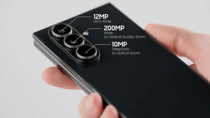 Galaxy Z TriFold unboxing