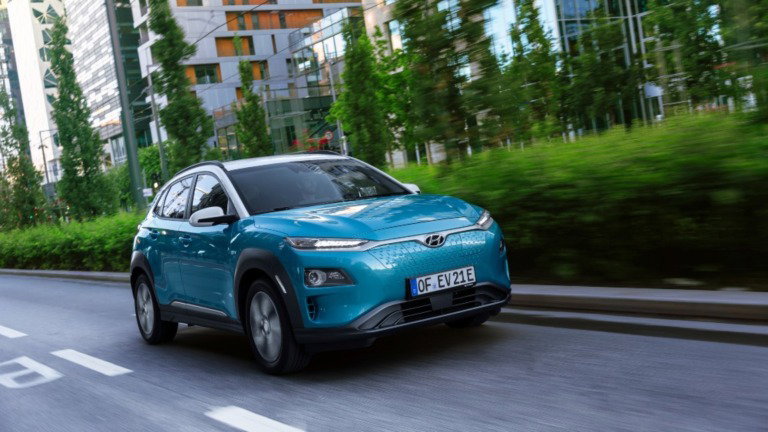 Há um motivo para os carros elétricos não irem mais depressa