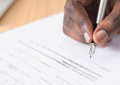 Há uma forma legal de sair de um contrato com NOS, MEO e Vodafone antes do tempo e sem custos