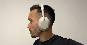 Headphones com ANC da Sony estão com desconto incrível na Black Friday
