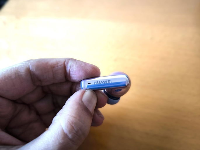 Huawei FreeBuds 6i Haste