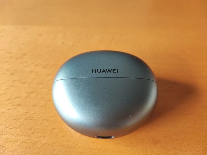 imagem da base de carregamento do Huawei FreeClip