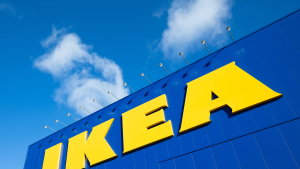 IKEA lança acessório genial para o portátil que também dá muito jeito a quem trabalha em casa