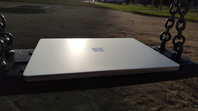Microsoft Surface Laptop Go