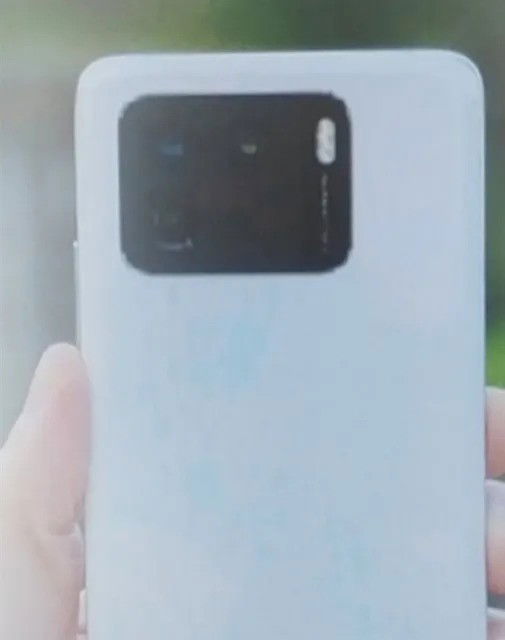 Alegada imagem real do Xiaomi Mi 11 Pro