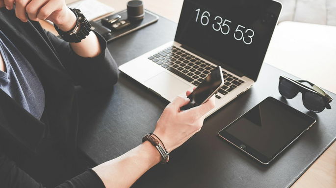 Imagem de uma pessoa a trabalhar