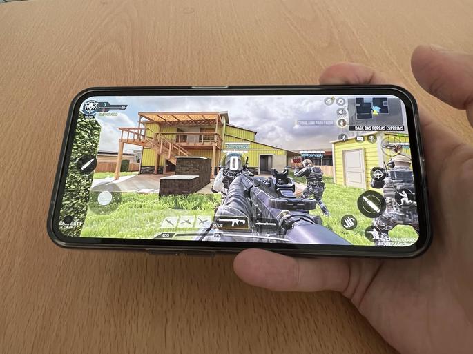 Nothing Phone (1)