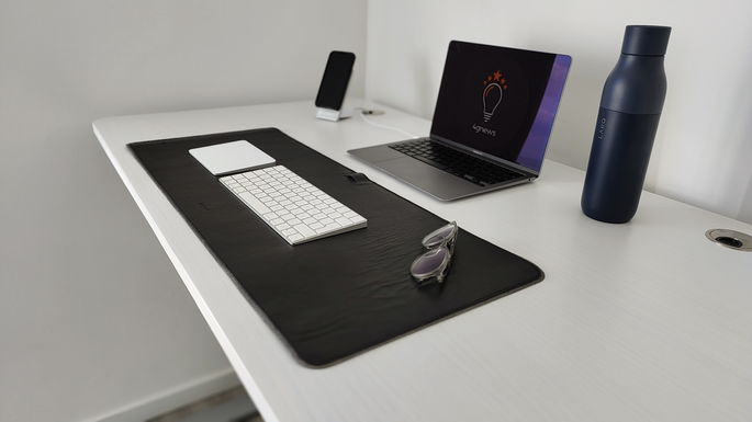 Autonomous SmartDesk Pro