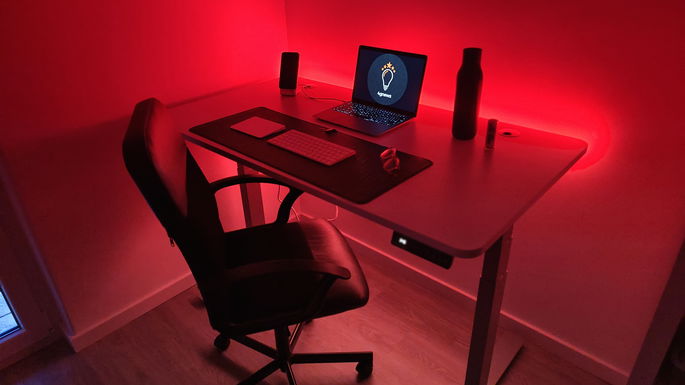 Autonomous SmartDesk Pro