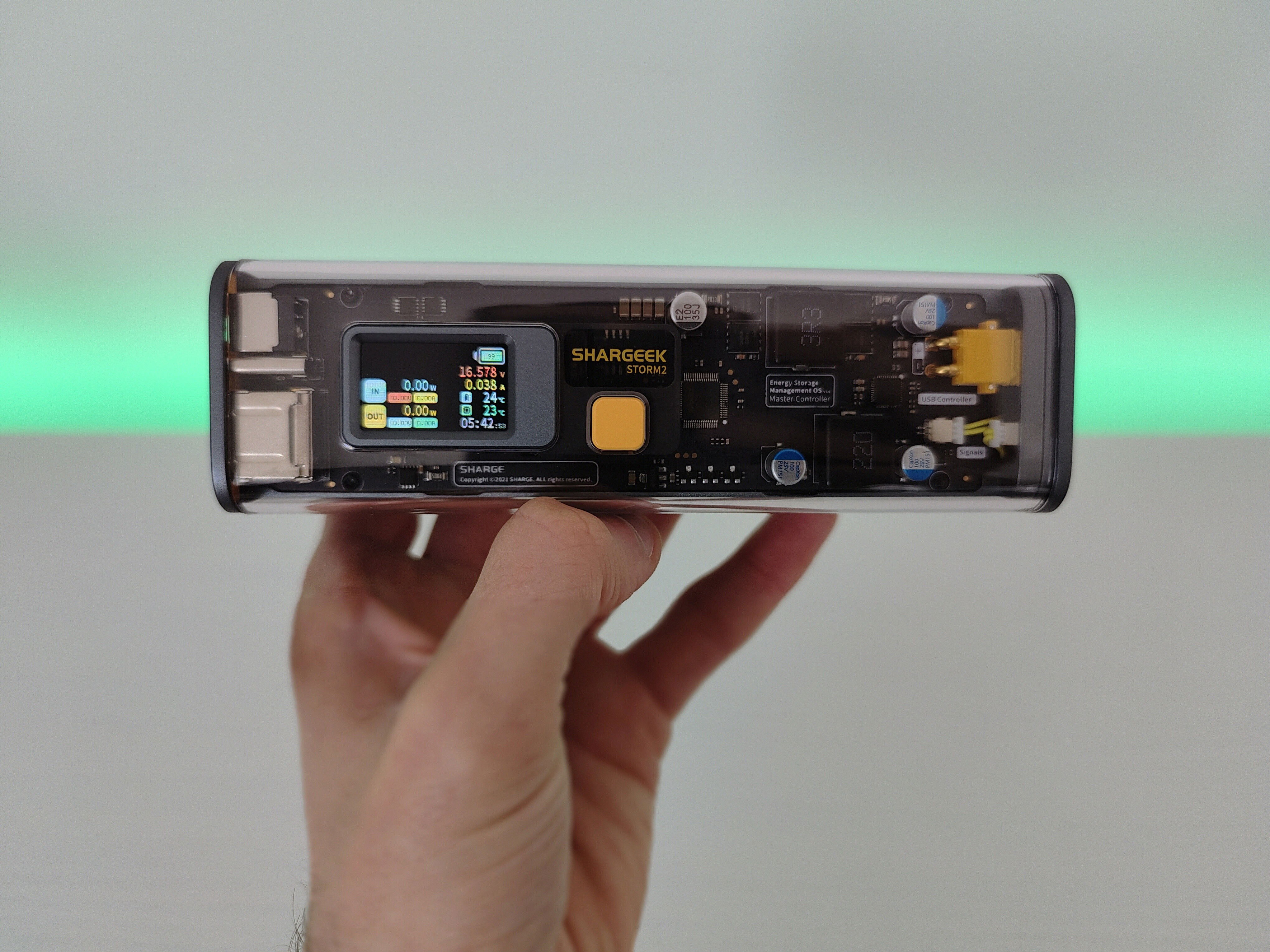 Shargeek Storm 2 review: a power bank que vem do futuro - 4gnews