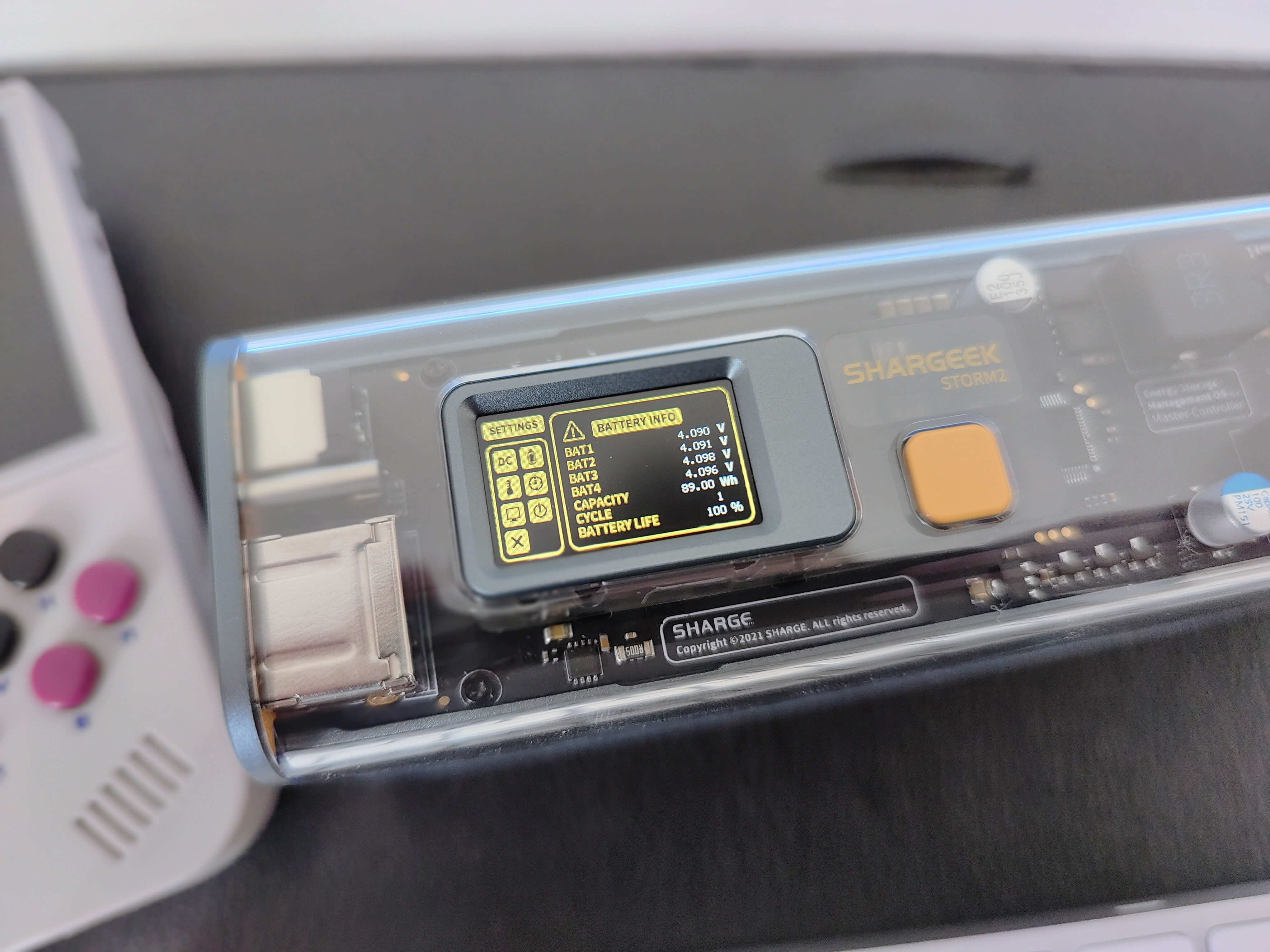 Shargeek Storm 2 review: a power bank que vem do futuro - 4gnews