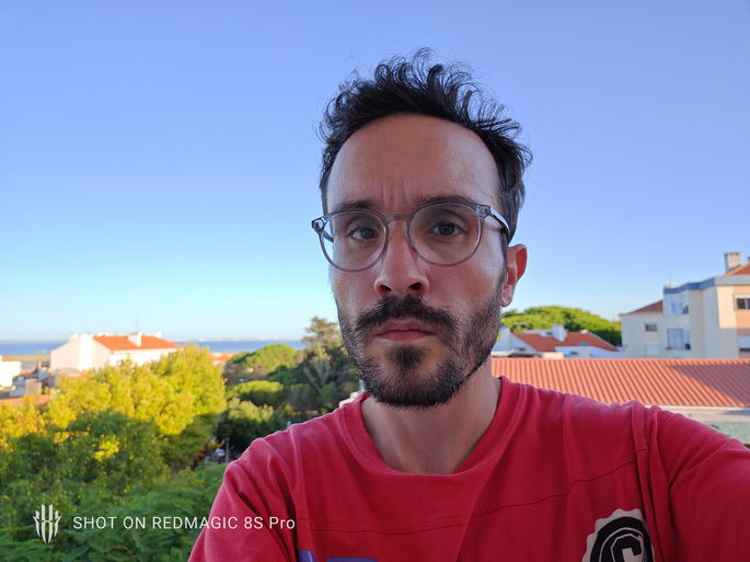 Selfie tirada com a câmara principal do RedMagic 8S Pro
