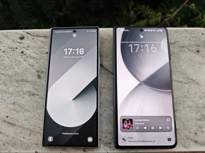 Samsung Galaxy Z Fold6 Honor Magic V3