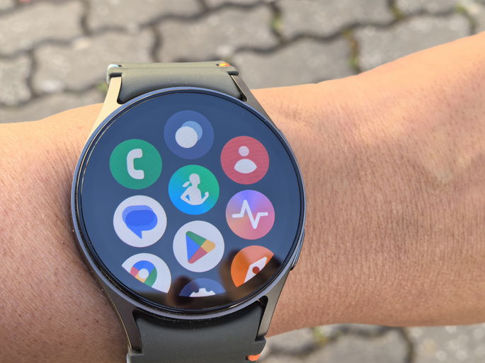 Samsung Galaxy Watch7 menu